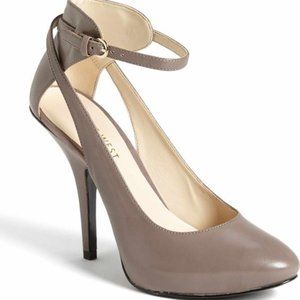 NWT Nine West 9M Gray(Taupe) Saybella Heel